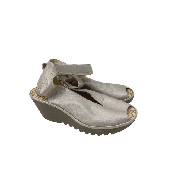 Fly London Women Leather Peep Toe Wedge Sandals SZ 40 Metallic Cream Ankle Strap - Picture 10 of 14